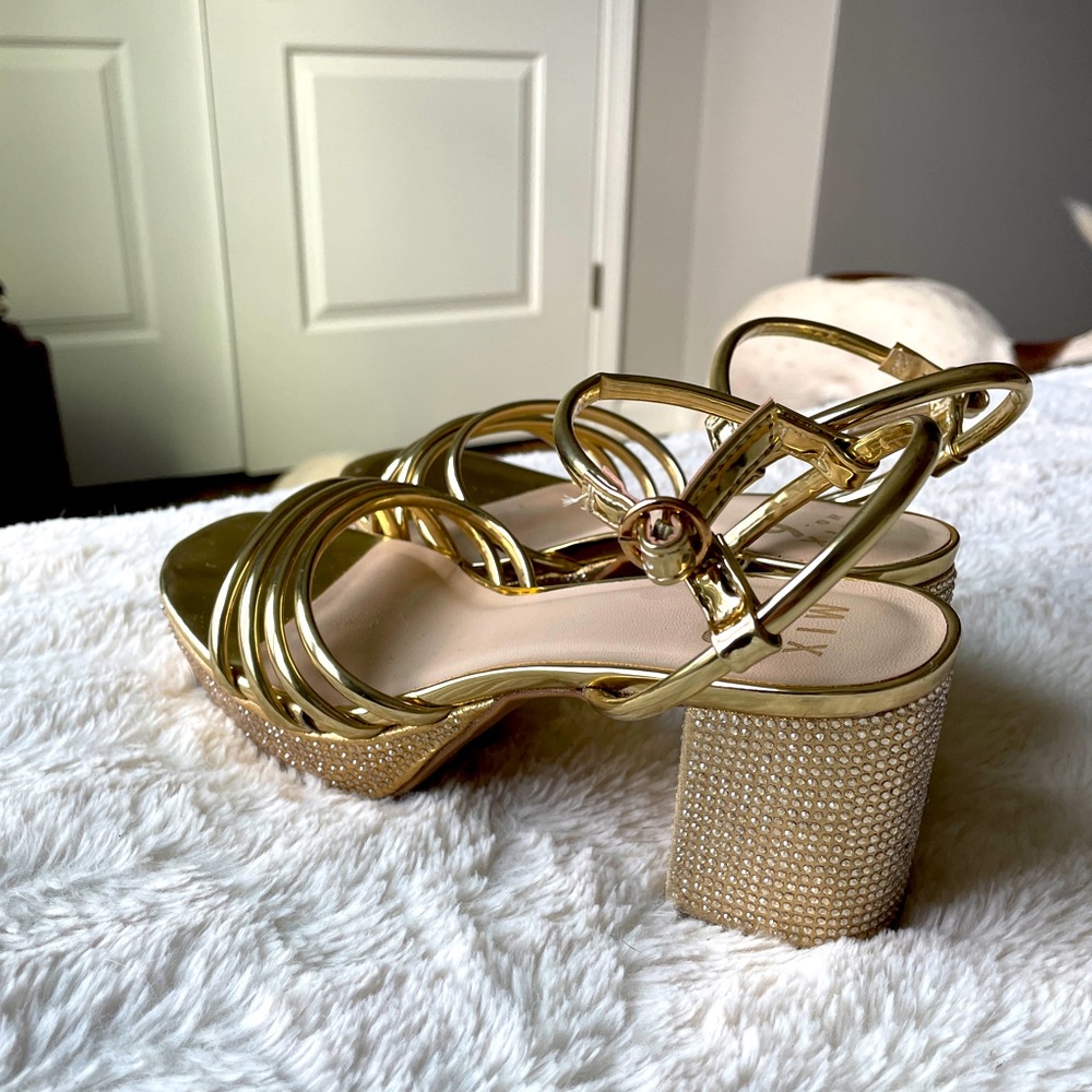 Mix no 6 Gold Platform Heels